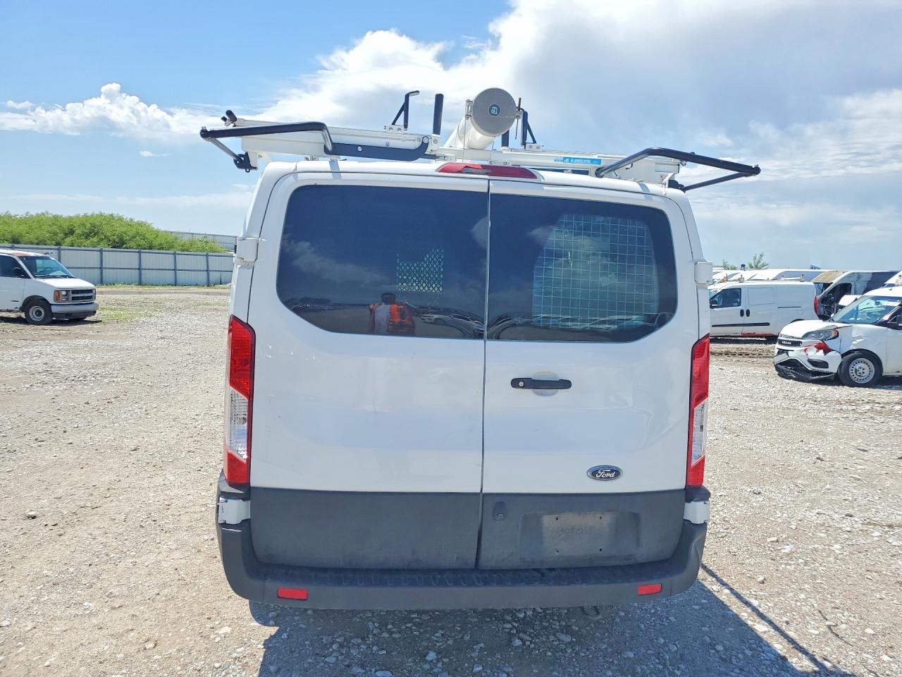 2022 FORD TRANSIT