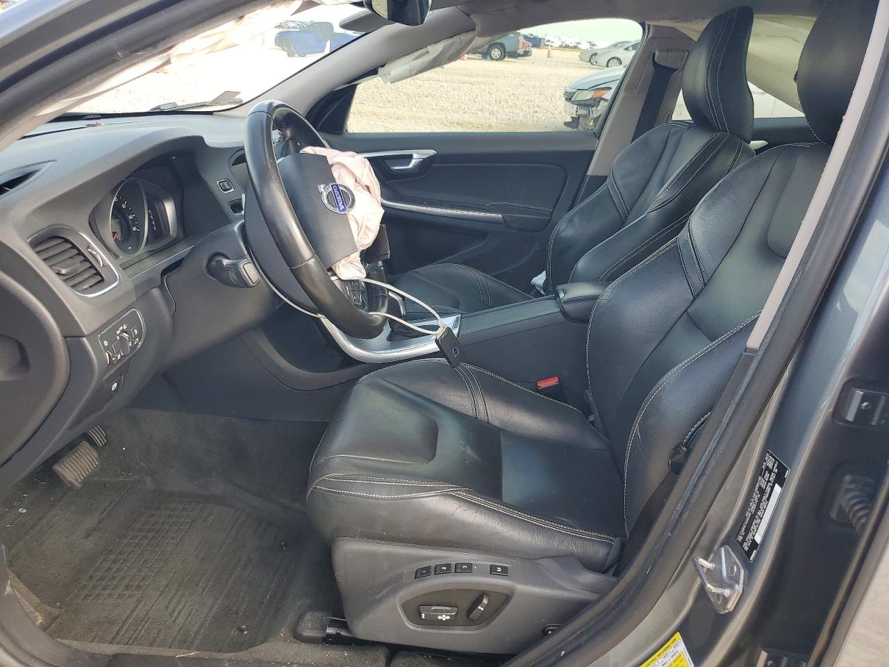 2018 VOLVO S60