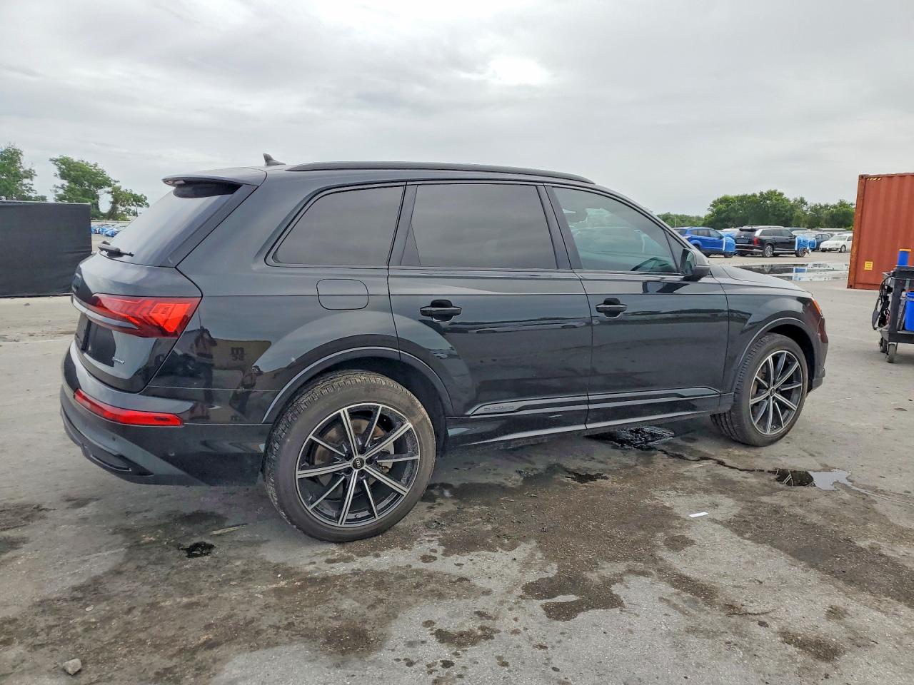 2023 AUDI Q7