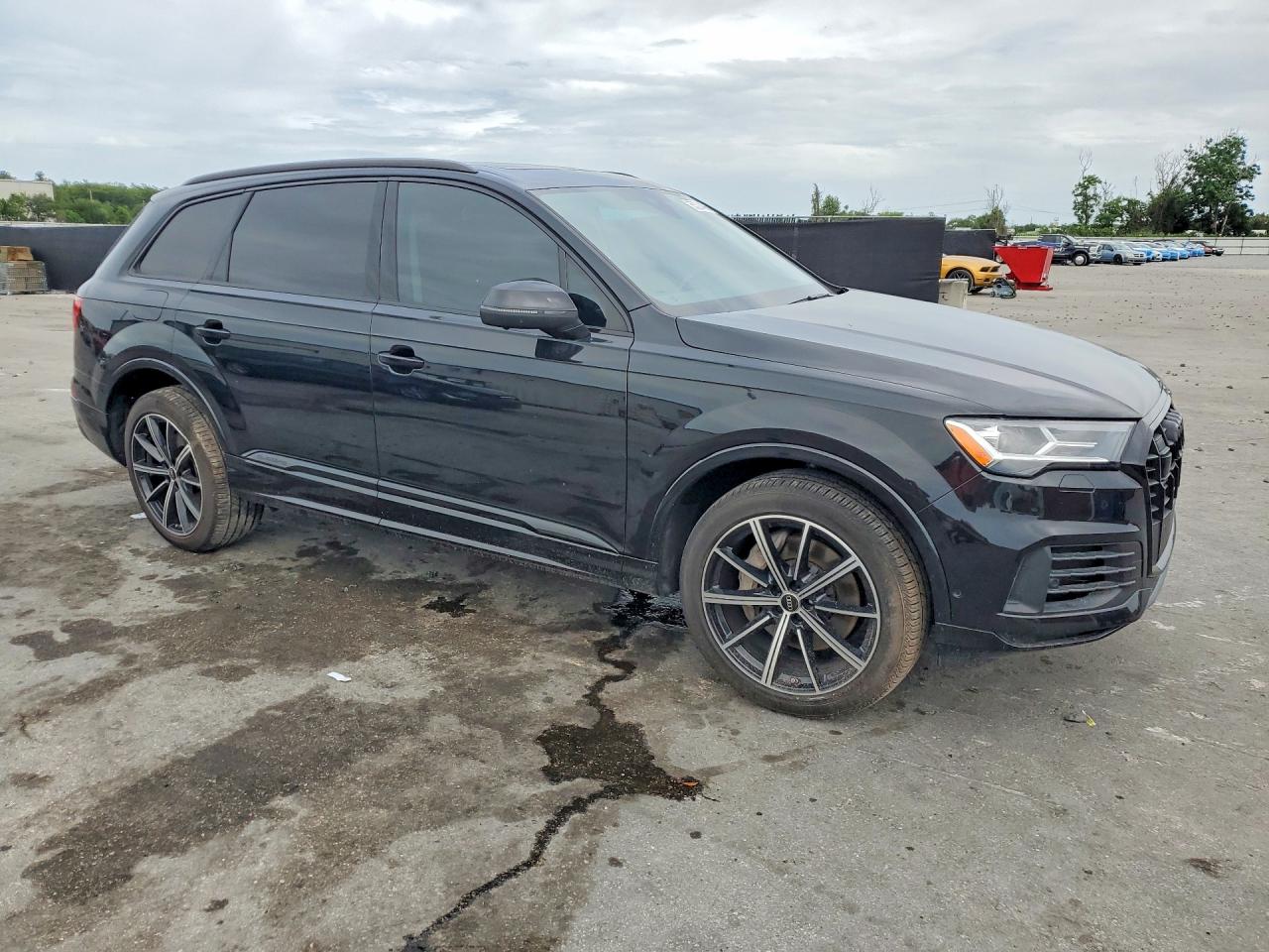 2023 AUDI Q7
