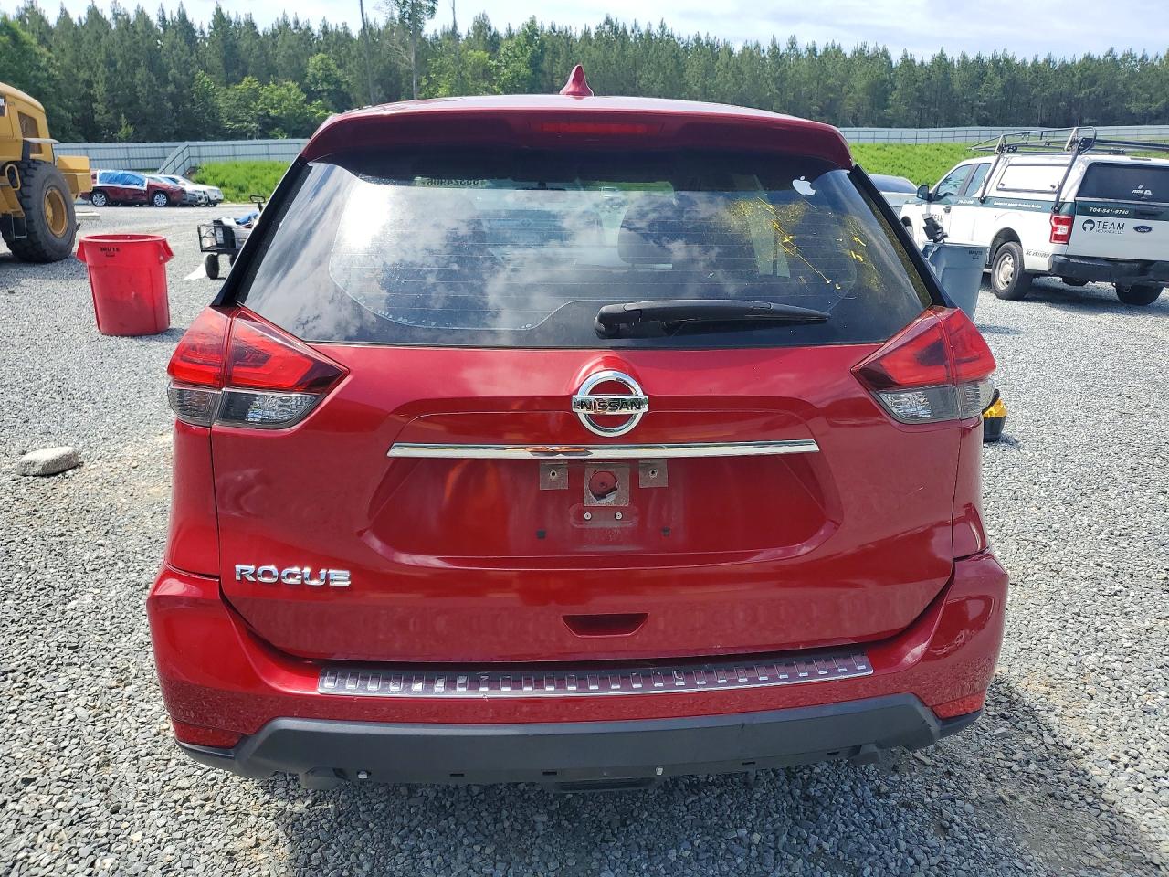 2017 NISSAN ROGUE