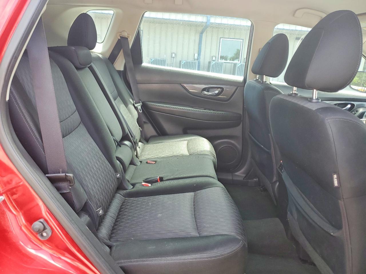 2017 NISSAN ROGUE