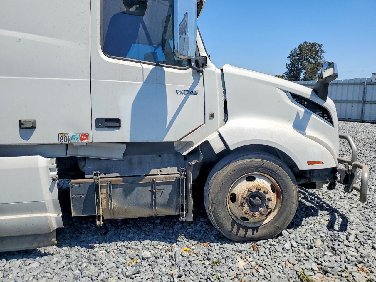 2022 VOLVO VN