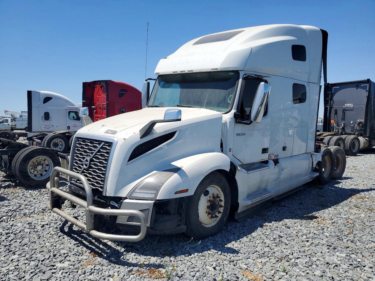 2022 VOLVO VN