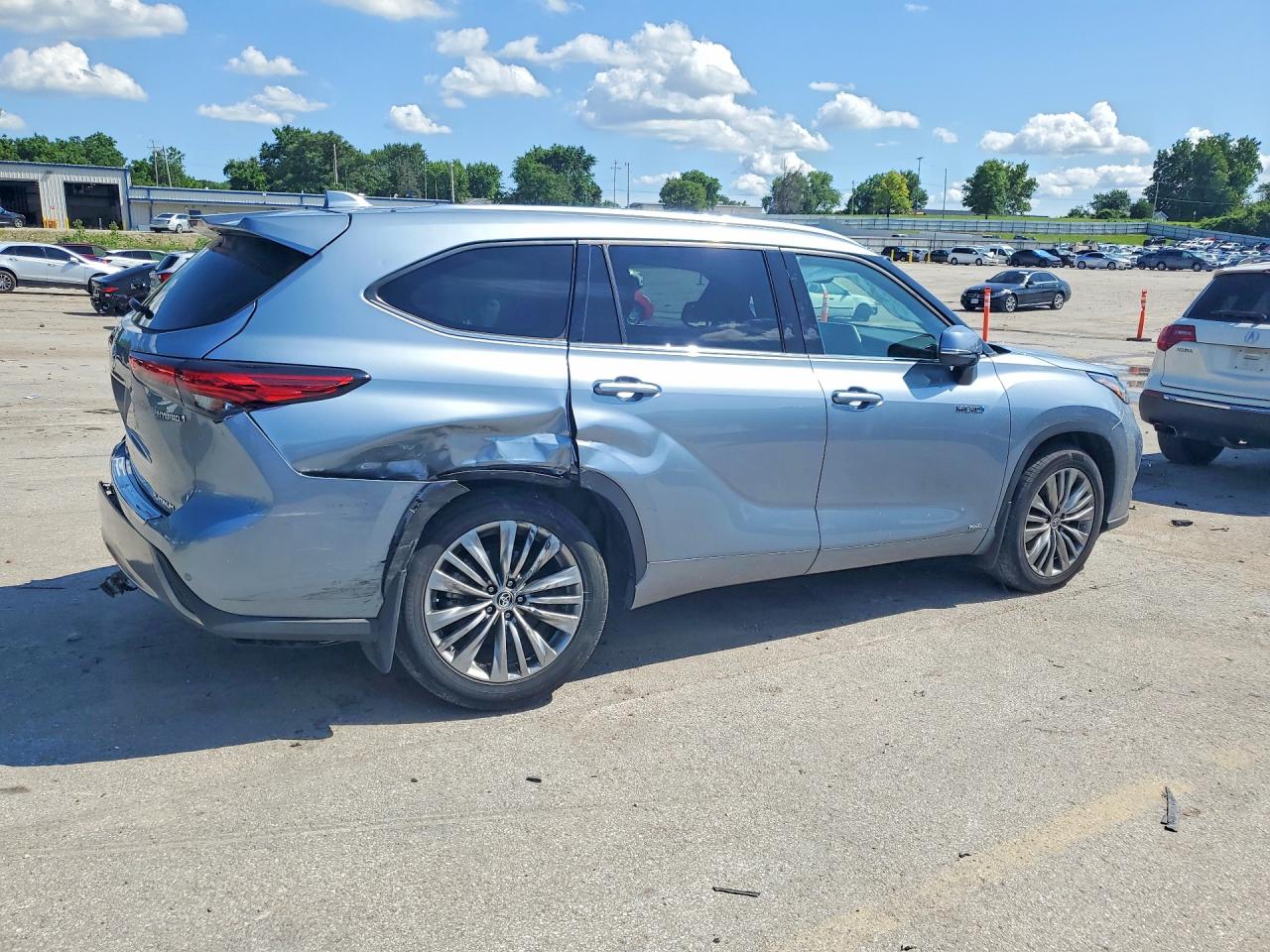 2021 TOYOTA HIGHLANDER