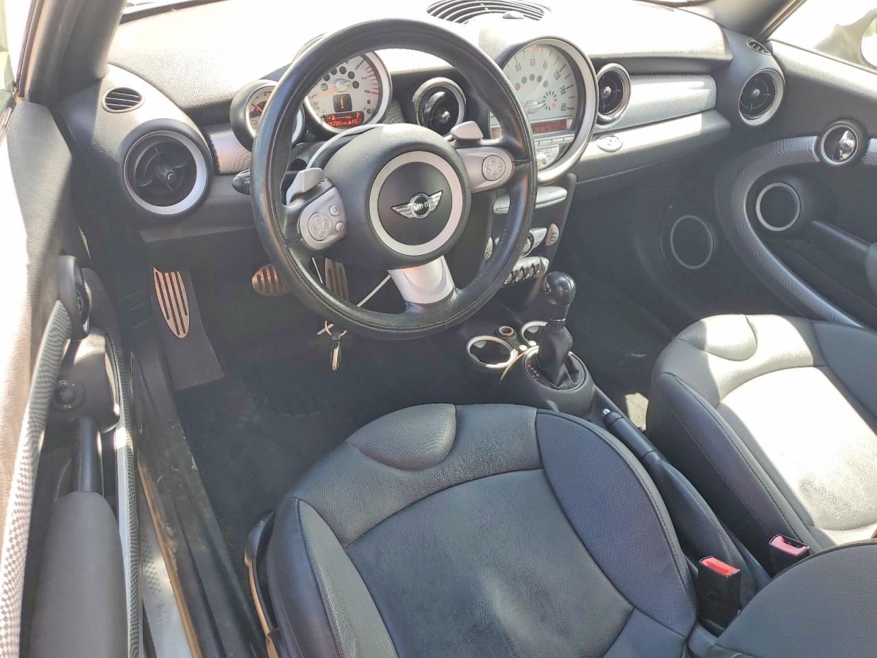 2010 MINI COOPER