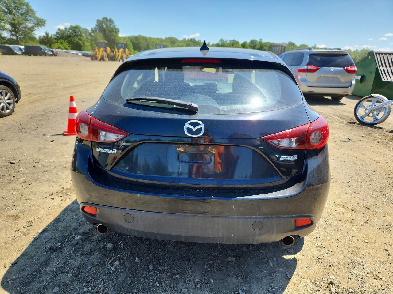 2016 MAZDA 3