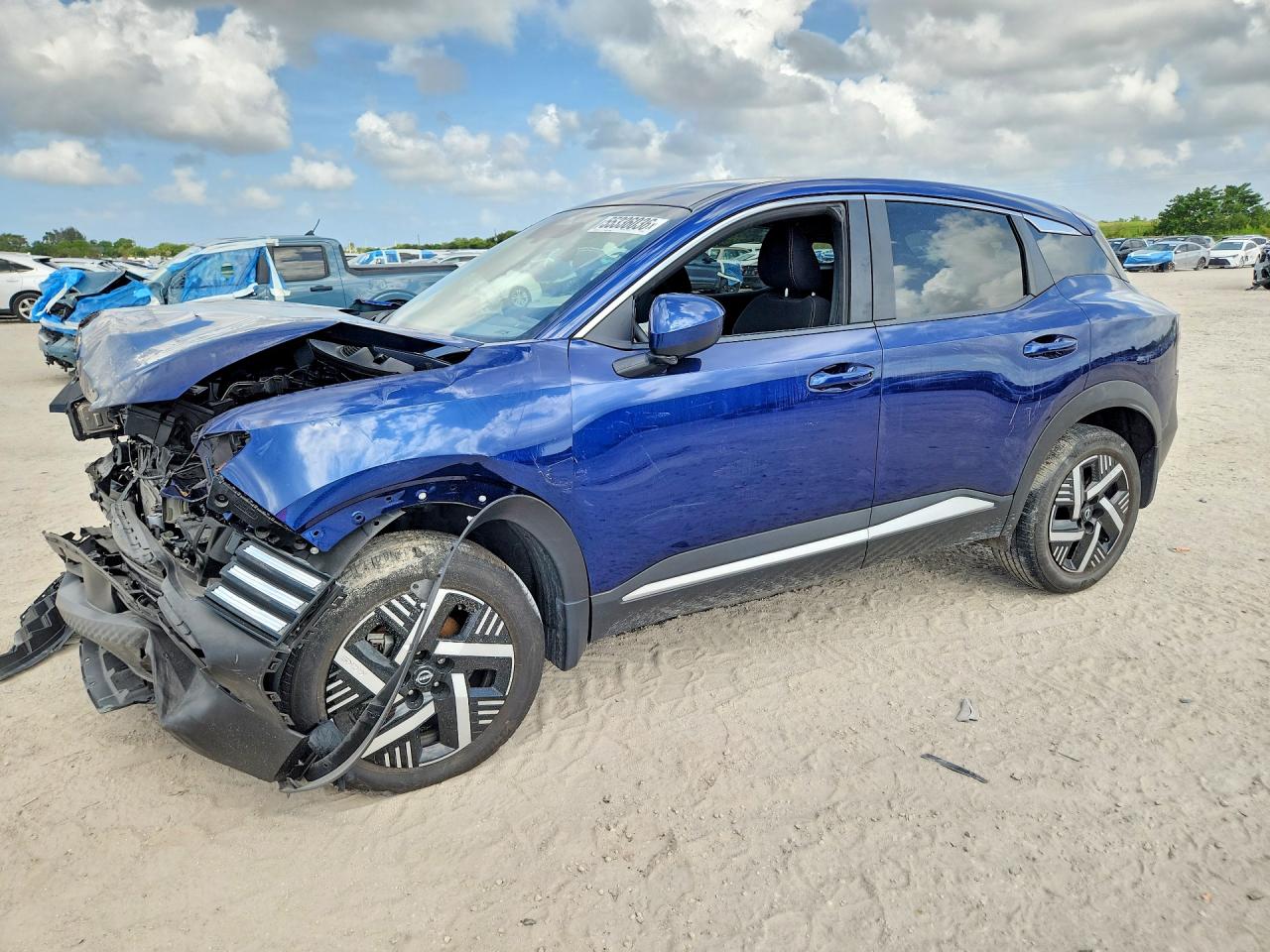 2025 NISSAN KICKS