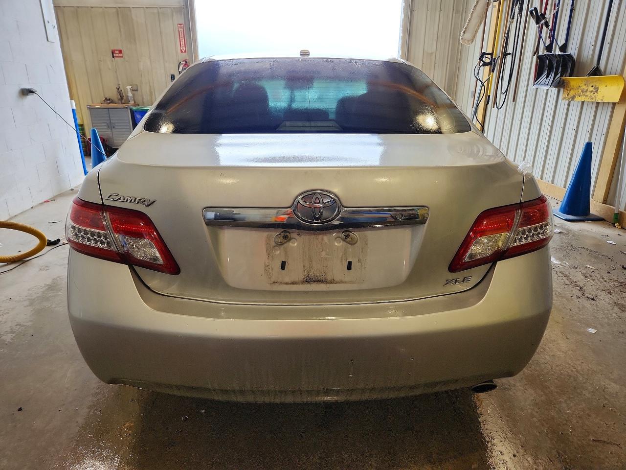 2011 TOYOTA CAMRY