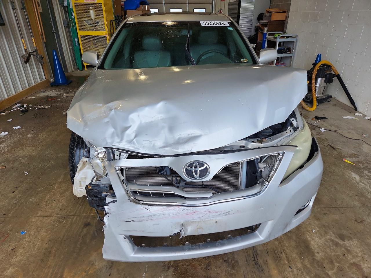 2011 TOYOTA CAMRY