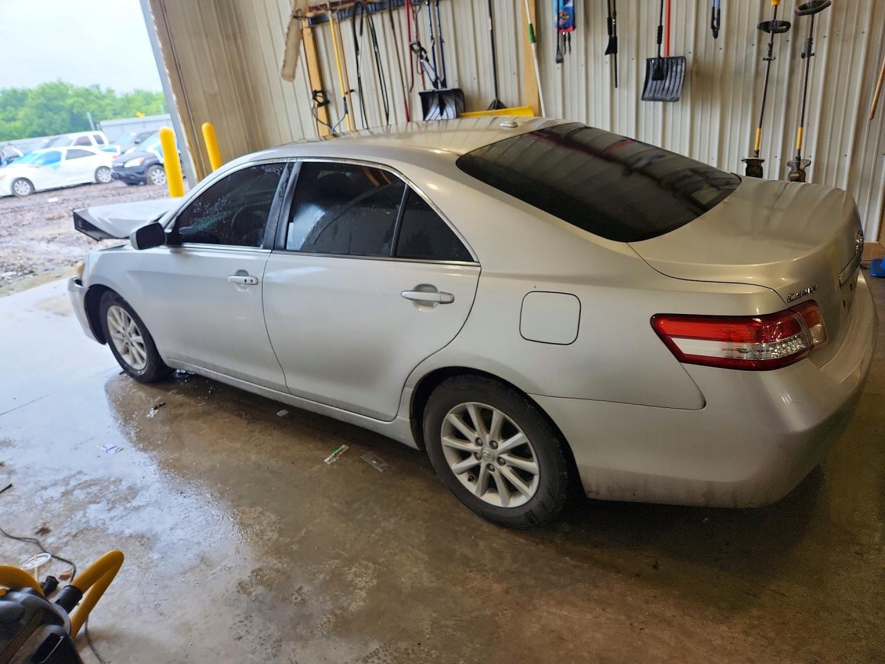 2011 TOYOTA CAMRY