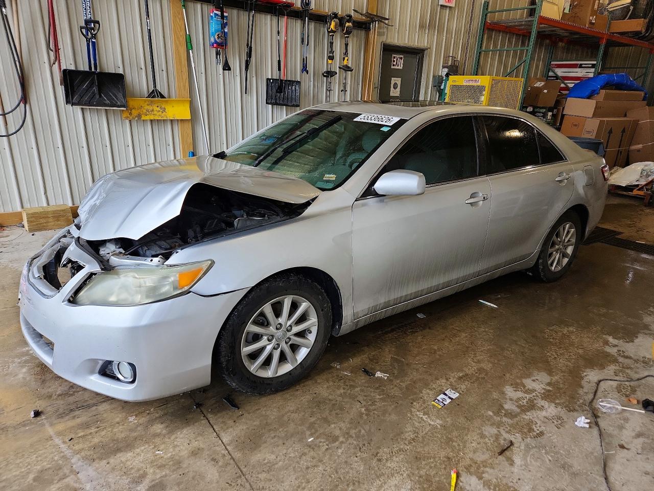 2011 TOYOTA CAMRY