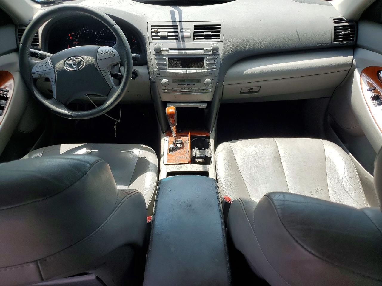 2011 TOYOTA CAMRY