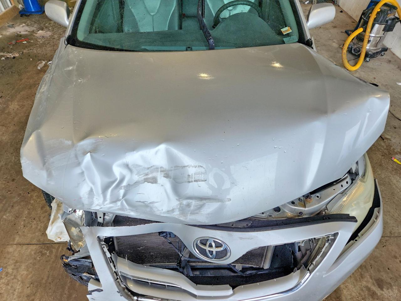 2011 TOYOTA CAMRY