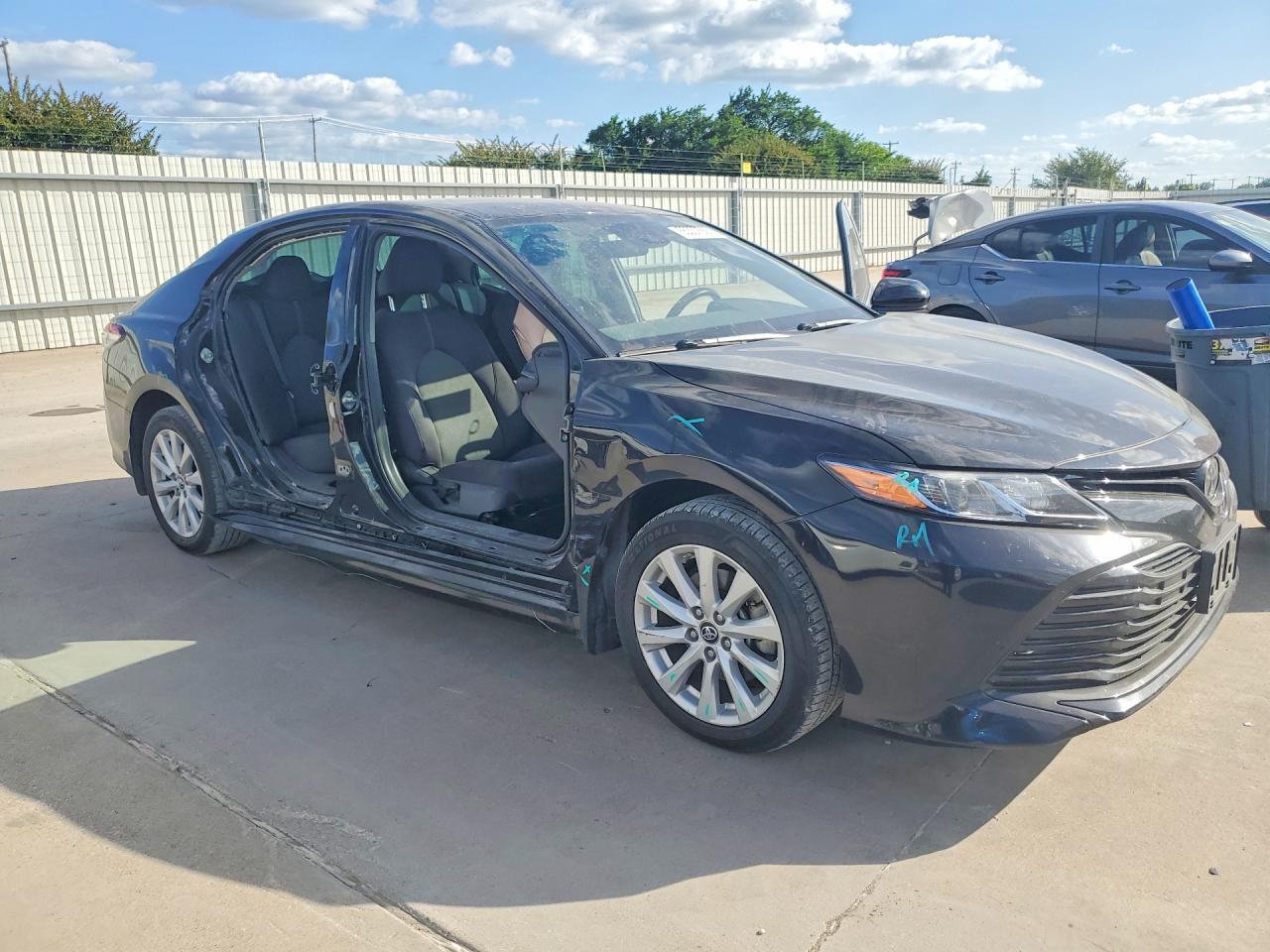 2019 TOYOTA CAMRY