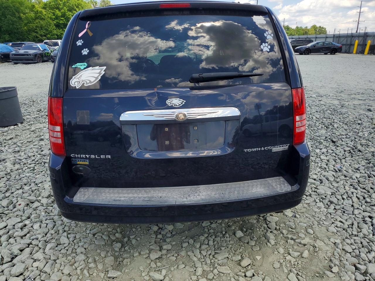 2010 CHRYSLER MINIVAN