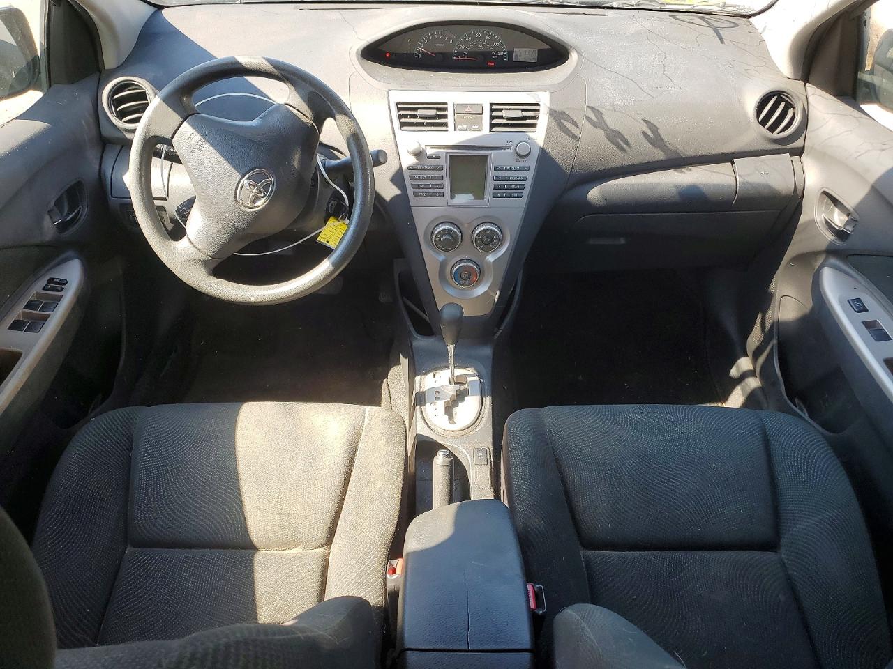 2010 TOYOTA YARIS