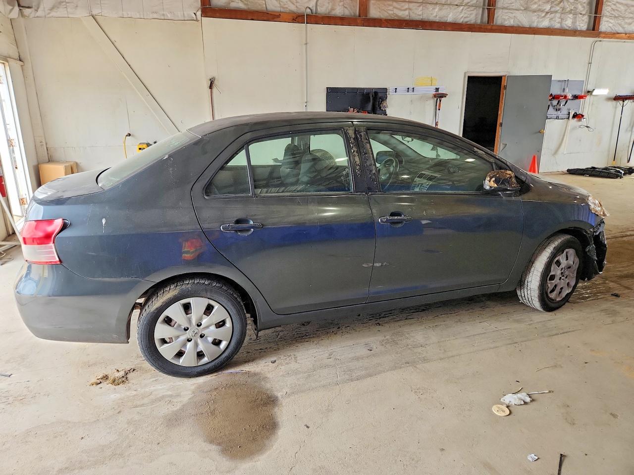 2010 TOYOTA YARIS