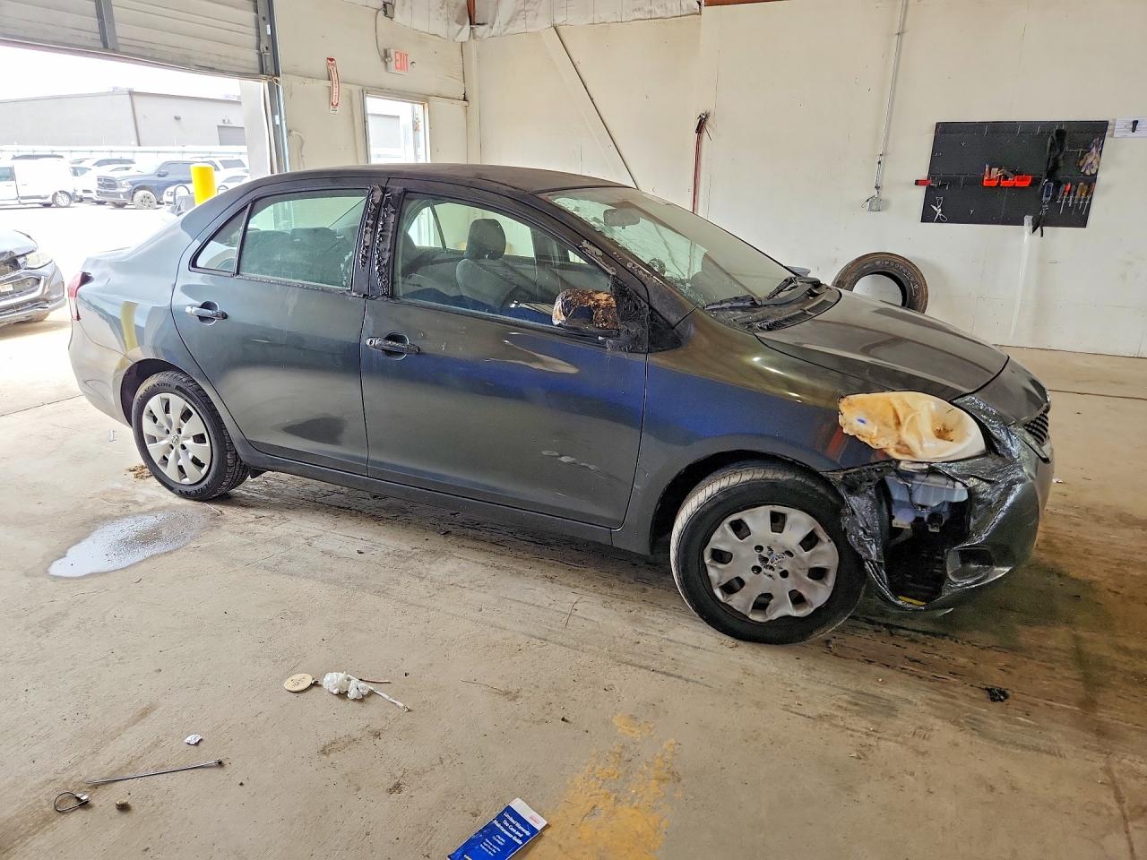 2010 TOYOTA YARIS
