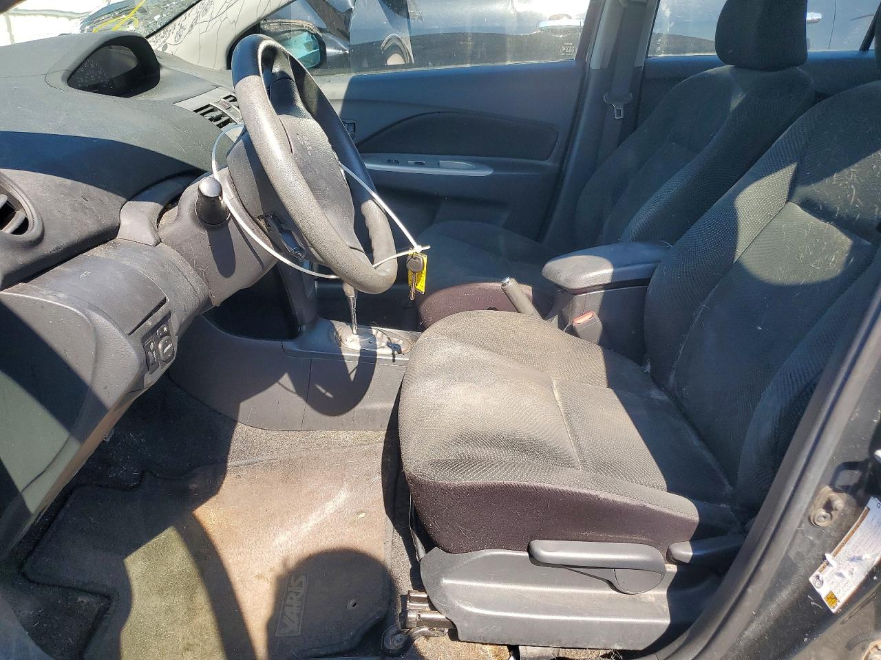 2010 TOYOTA YARIS