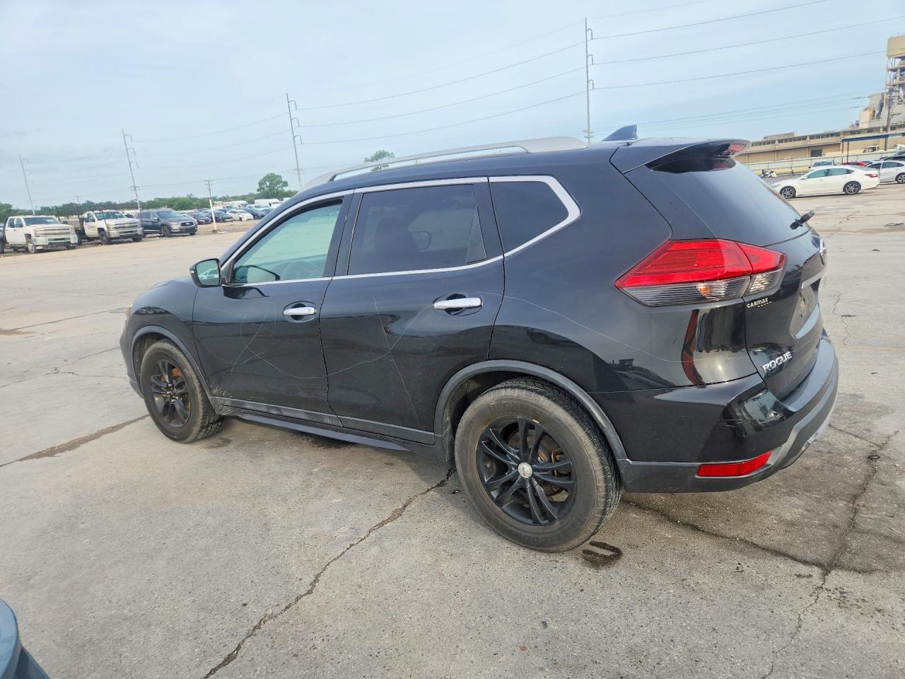 2017 NISSAN ROGUE