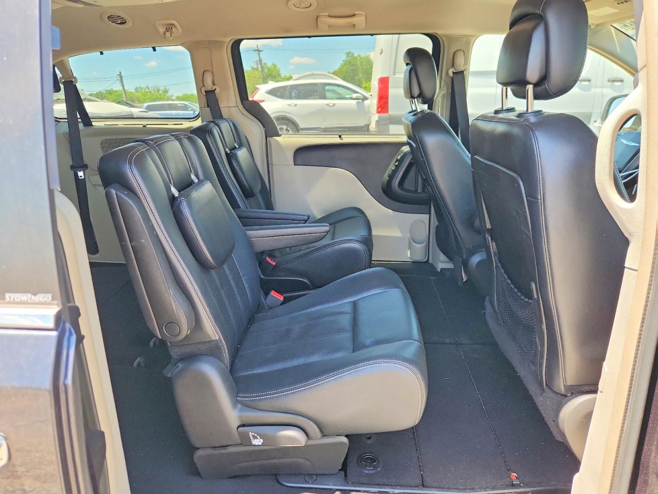 2013 CHRYSLER MINIVAN