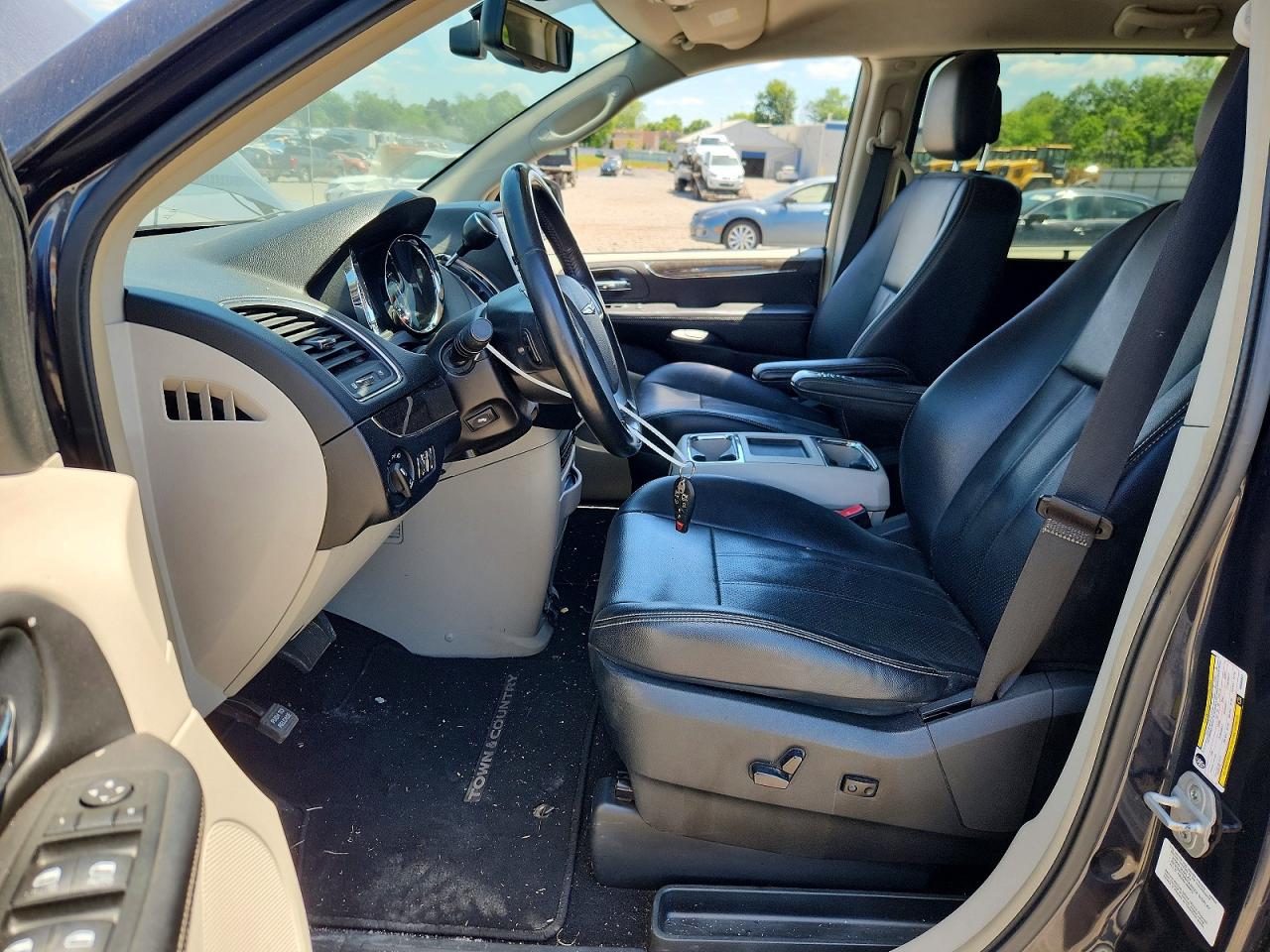 2013 CHRYSLER MINIVAN