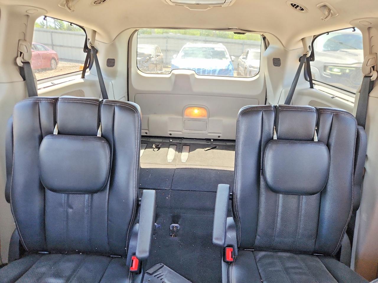 2013 CHRYSLER MINIVAN