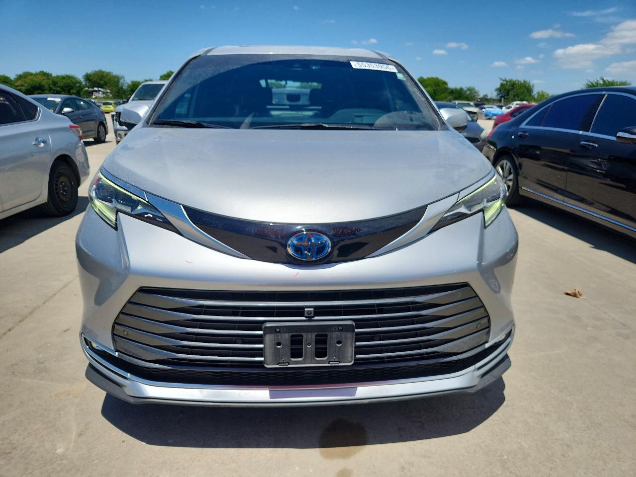 2025 TOYOTA SIENNA