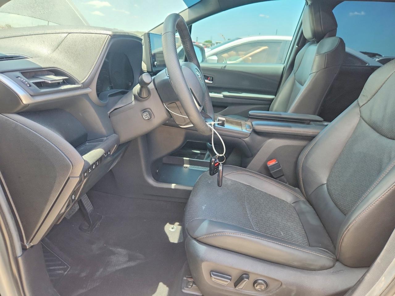 2025 TOYOTA SIENNA