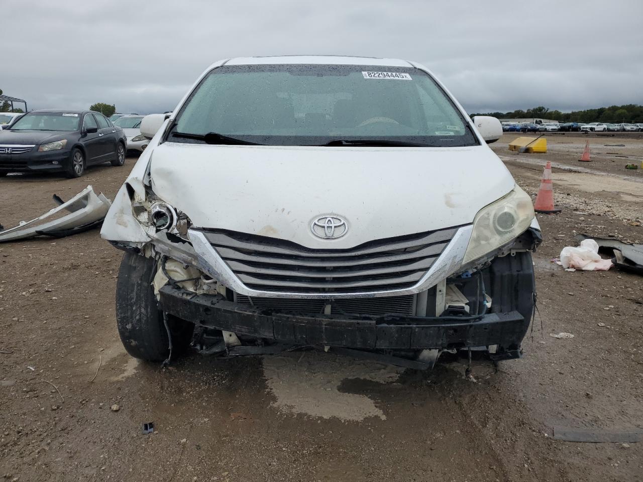 2012 TOYOTA SIENNA