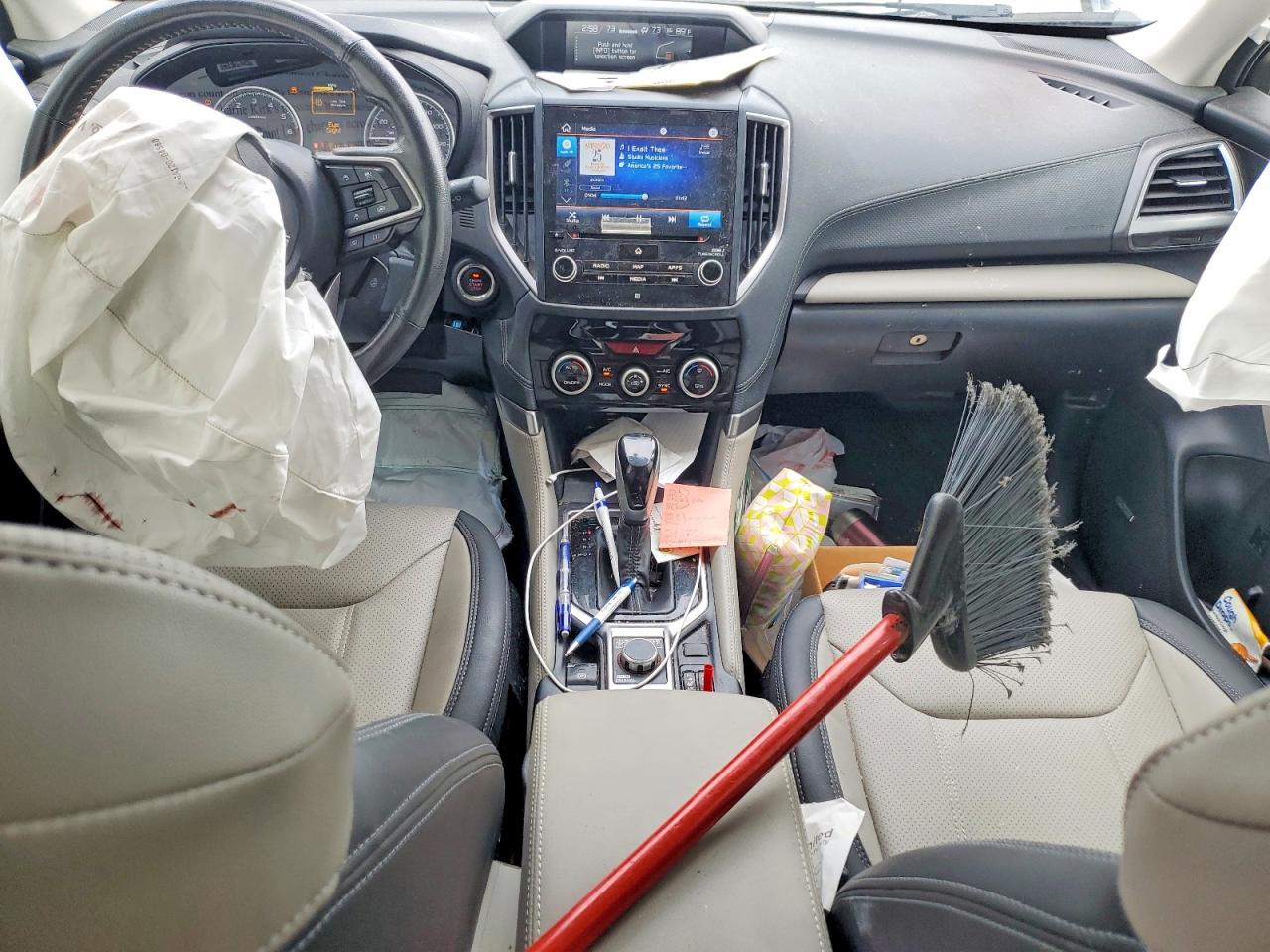 2022 SUBARU FORESTER