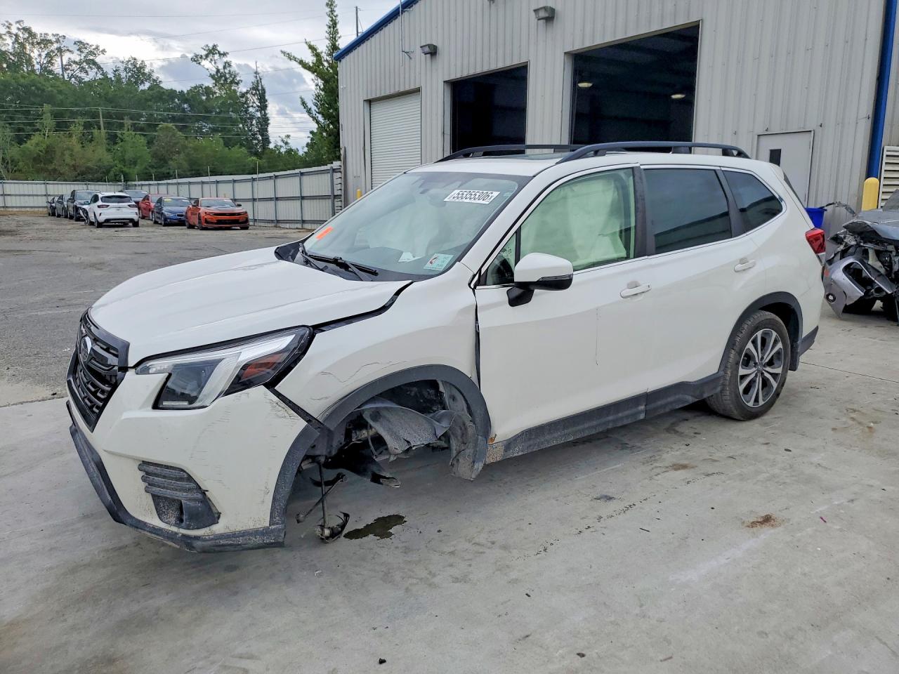 2022 SUBARU FORESTER