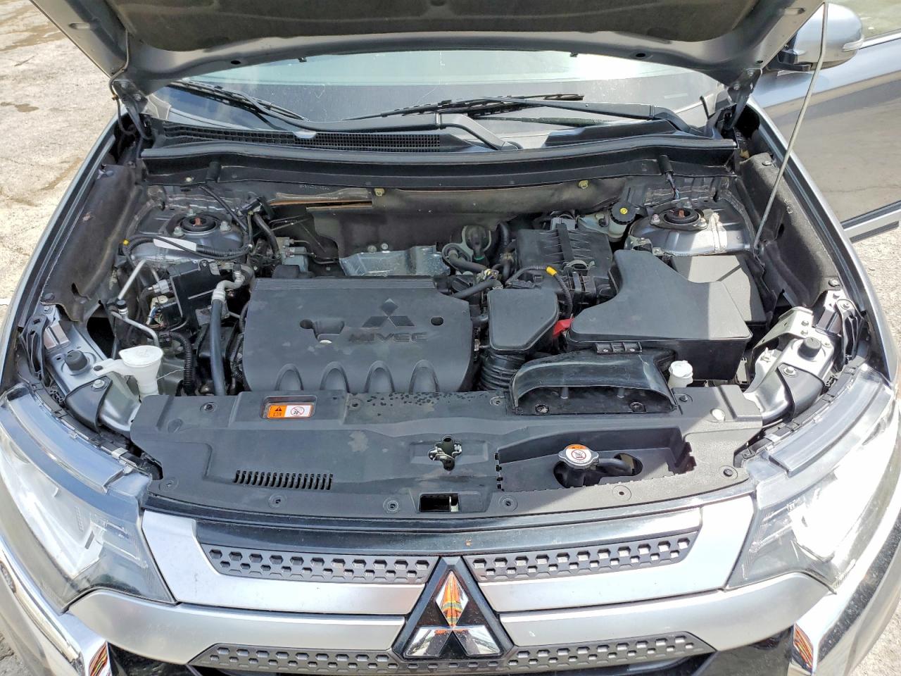 2020 MITSUBISHI OUTLANDER