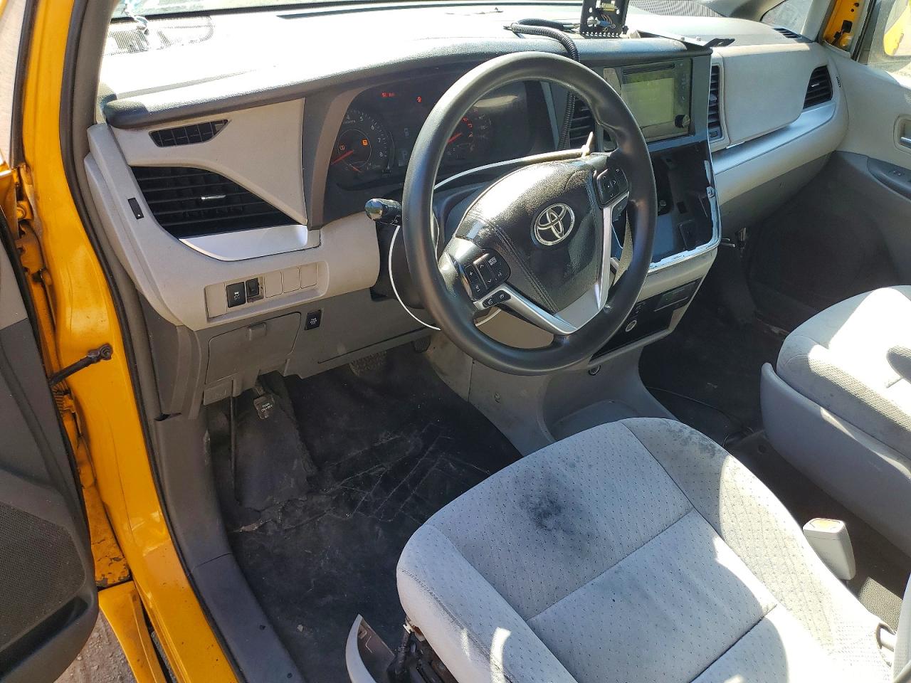 2016 TOYOTA SIENNA