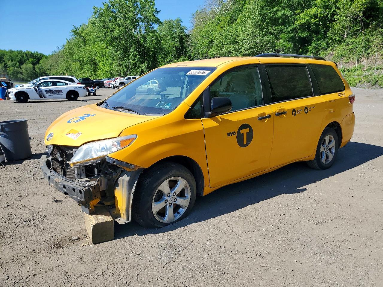 2016 TOYOTA SIENNA