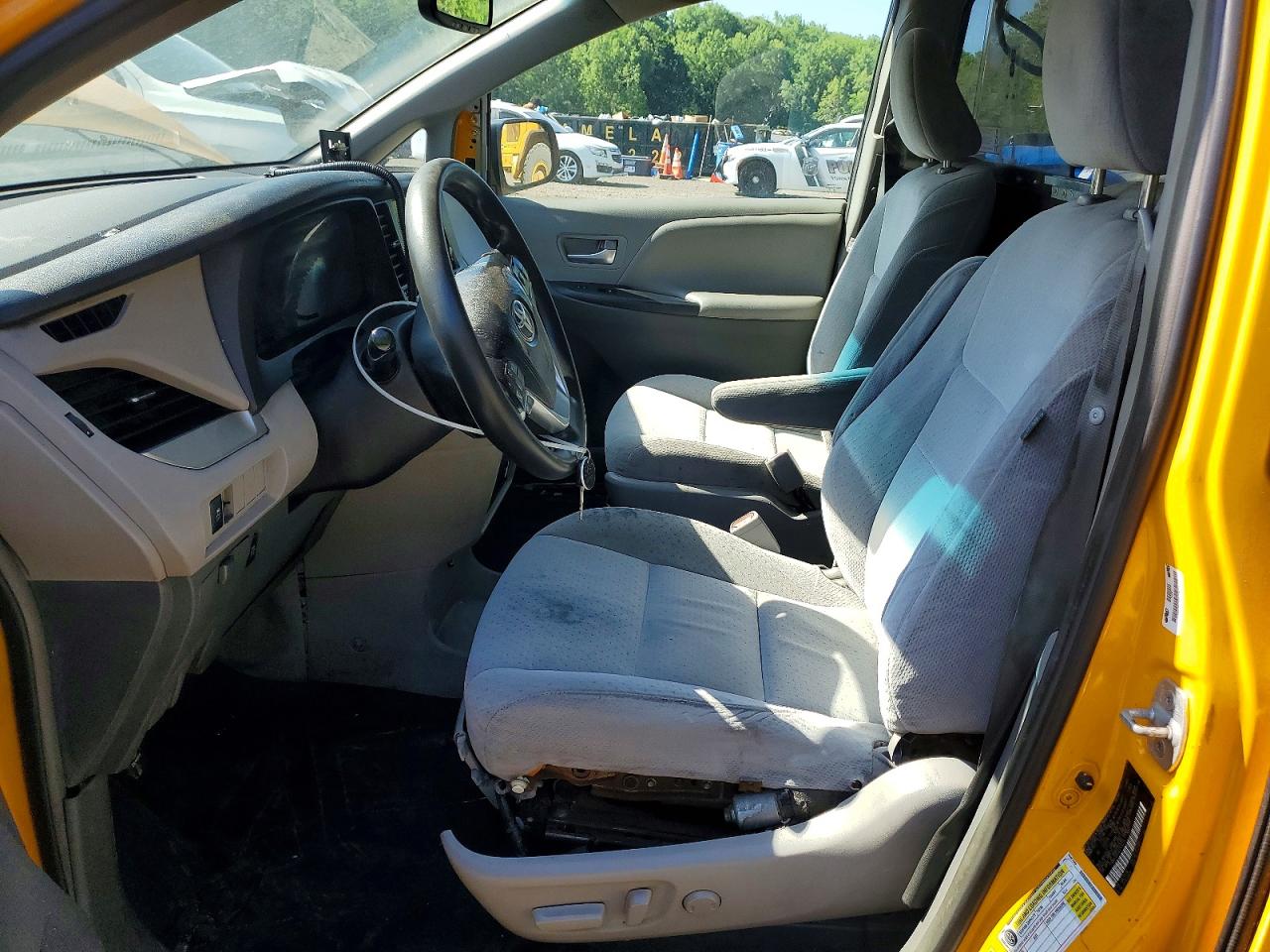 2016 TOYOTA SIENNA