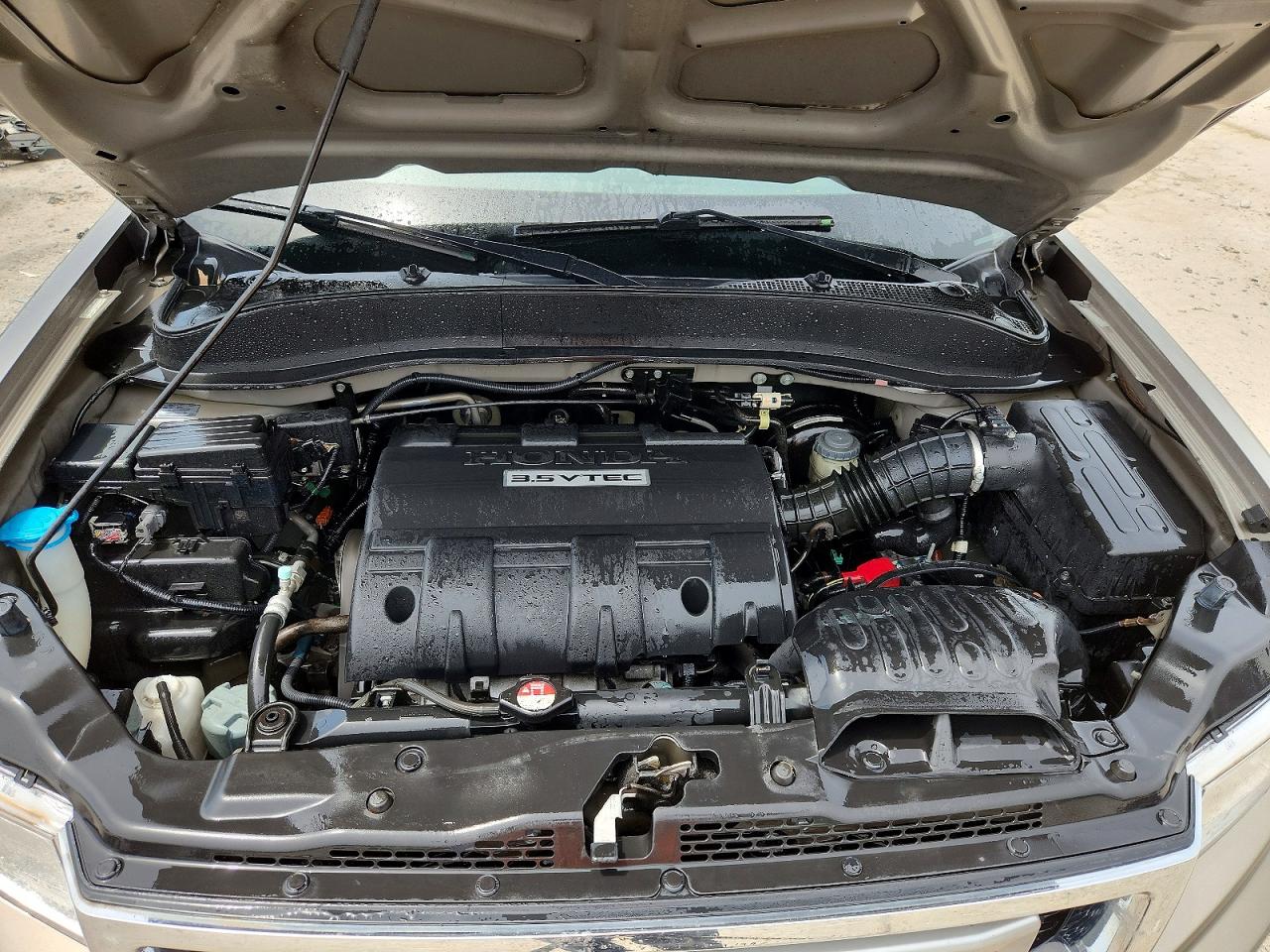2011 HONDA RIDGELINE