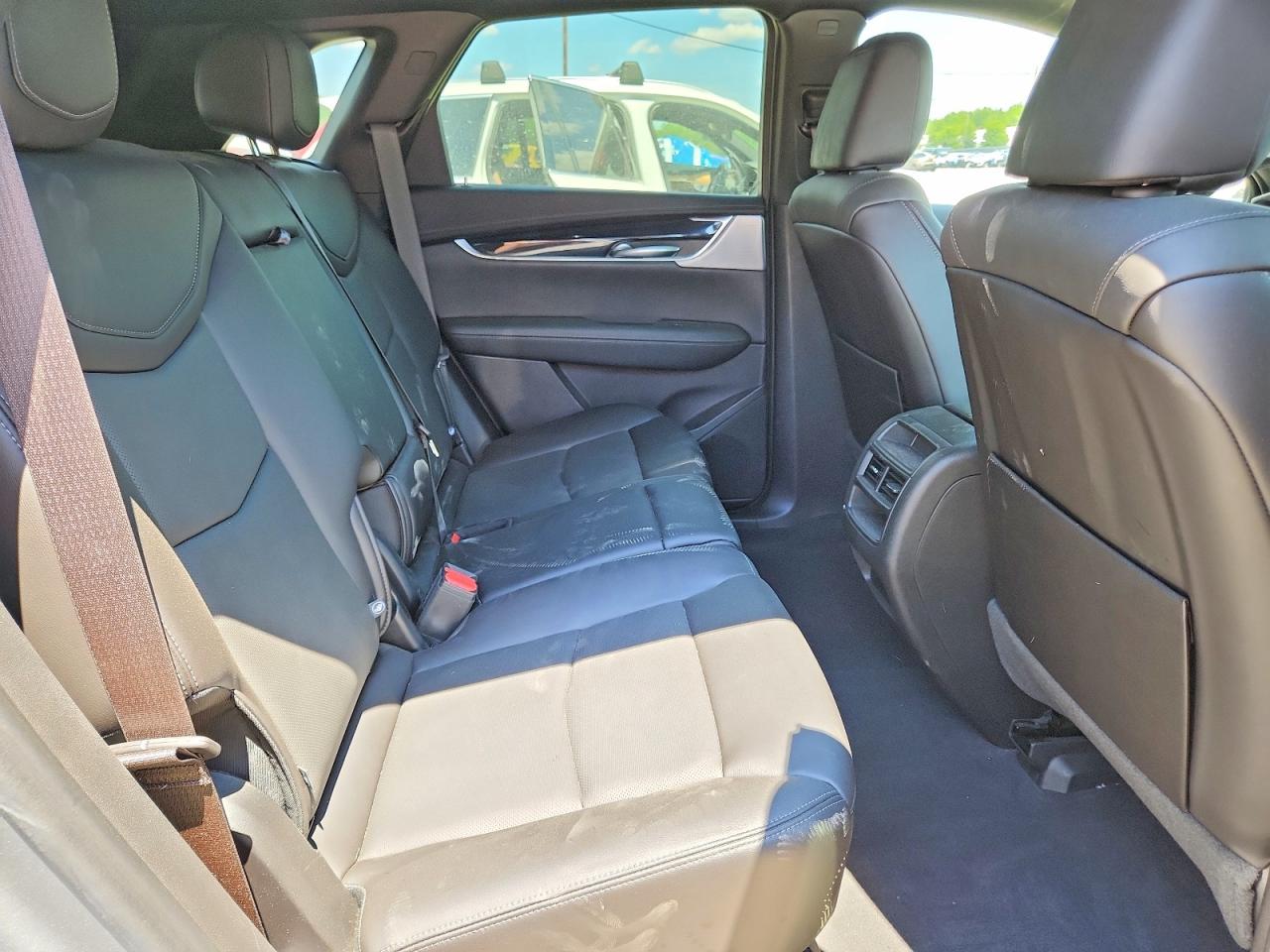 2024 CADILLAC XT5
