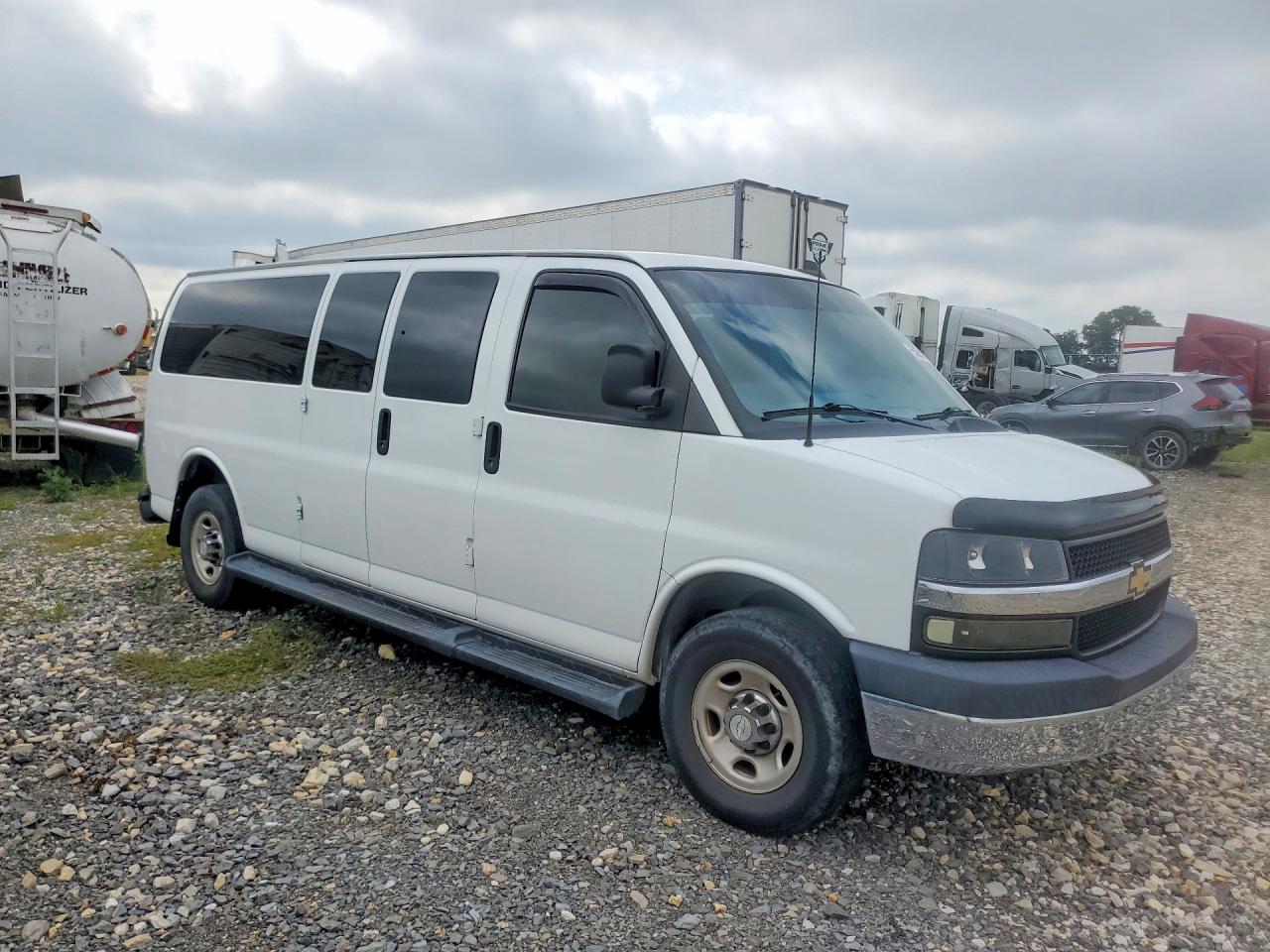 2020 CHEVROLET EXPRESS