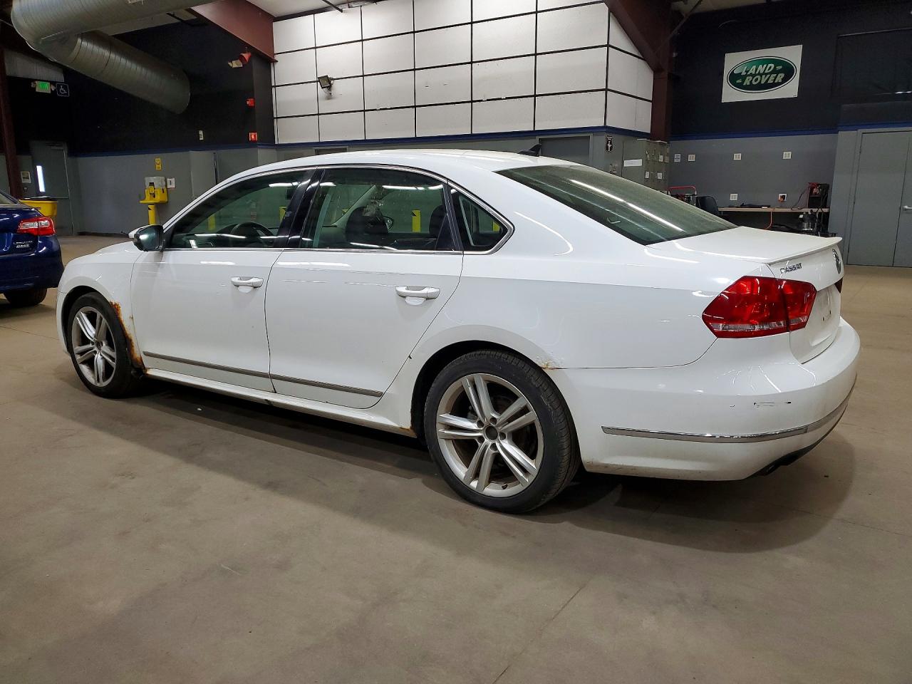2012 VOLKSWAGEN PASSAT
