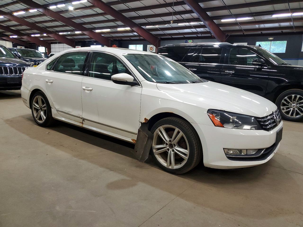 2012 VOLKSWAGEN PASSAT