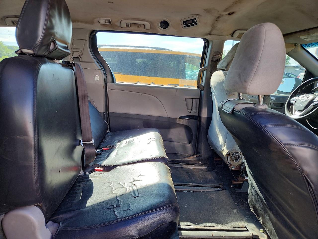 2017 TOYOTA SIENNA