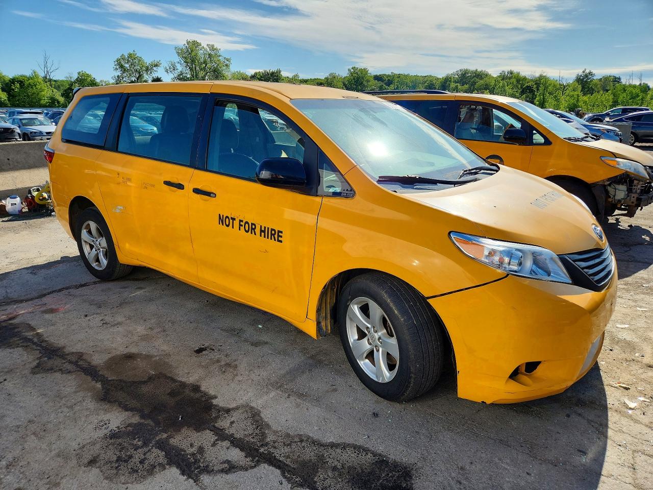 2017 TOYOTA SIENNA