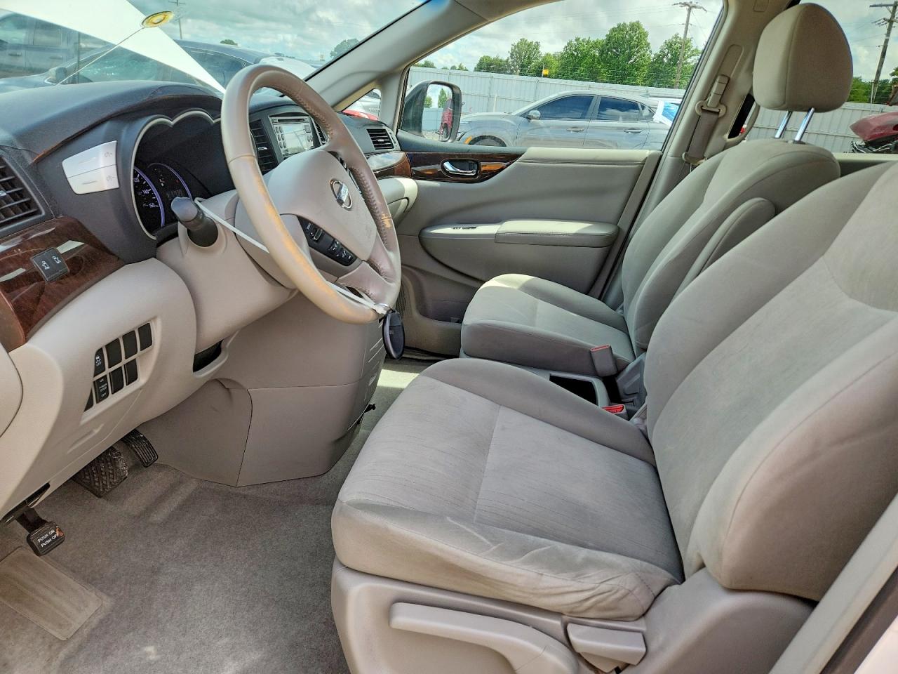 2011 NISSAN QUEST