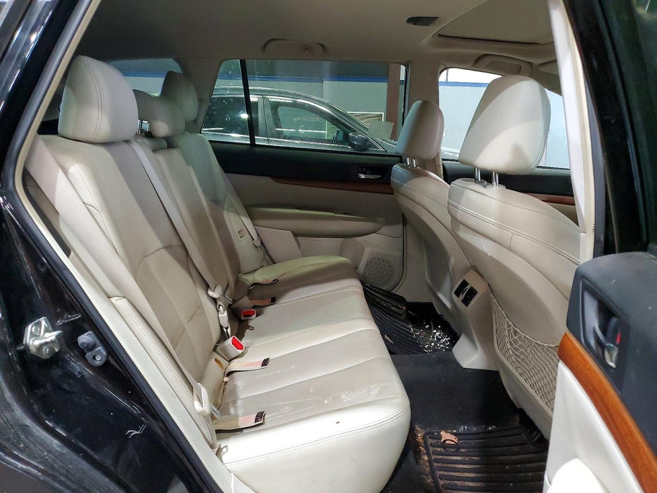 2014 SUBARU OUTBACK
