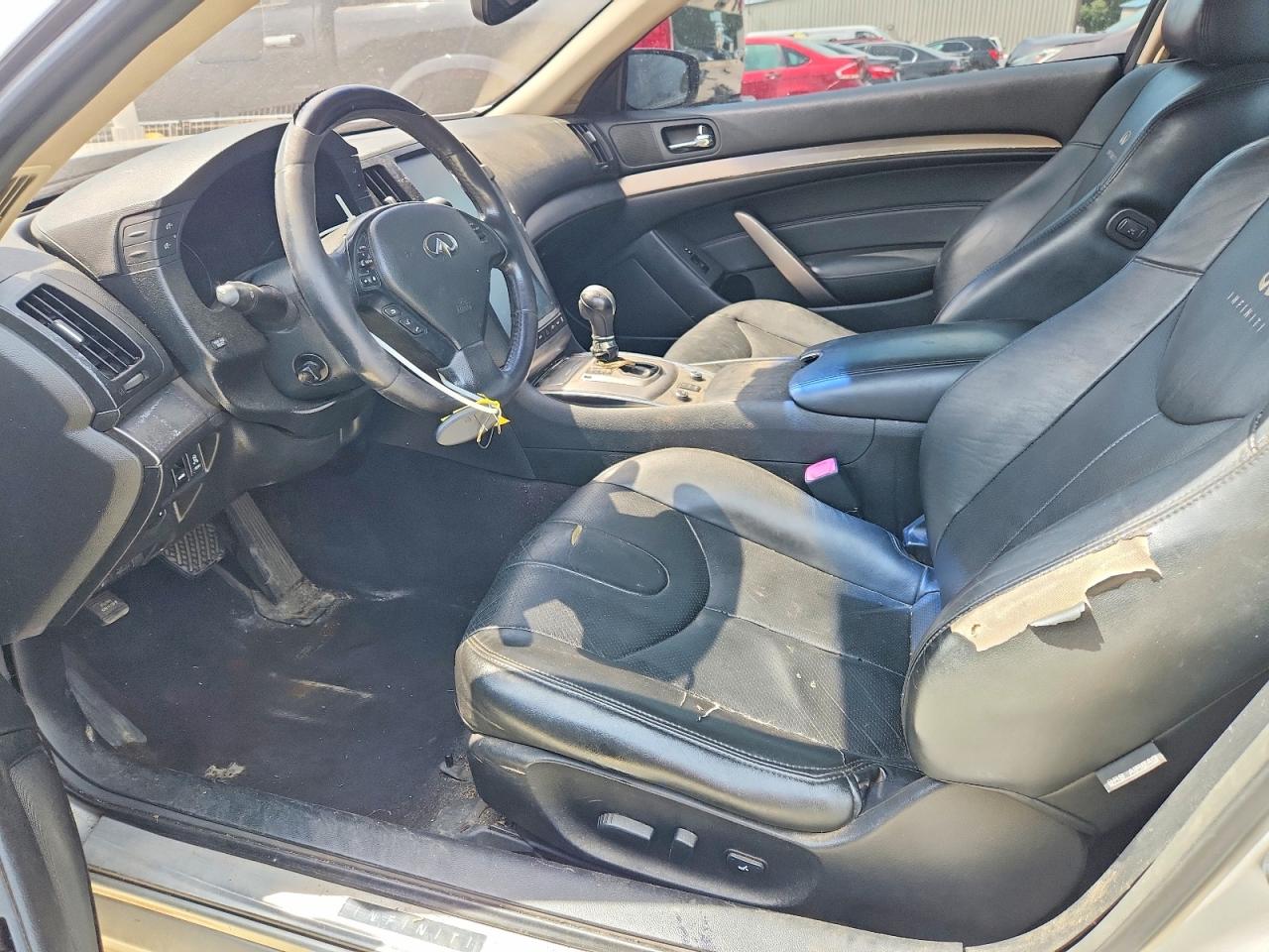 2012 INFINITI G37