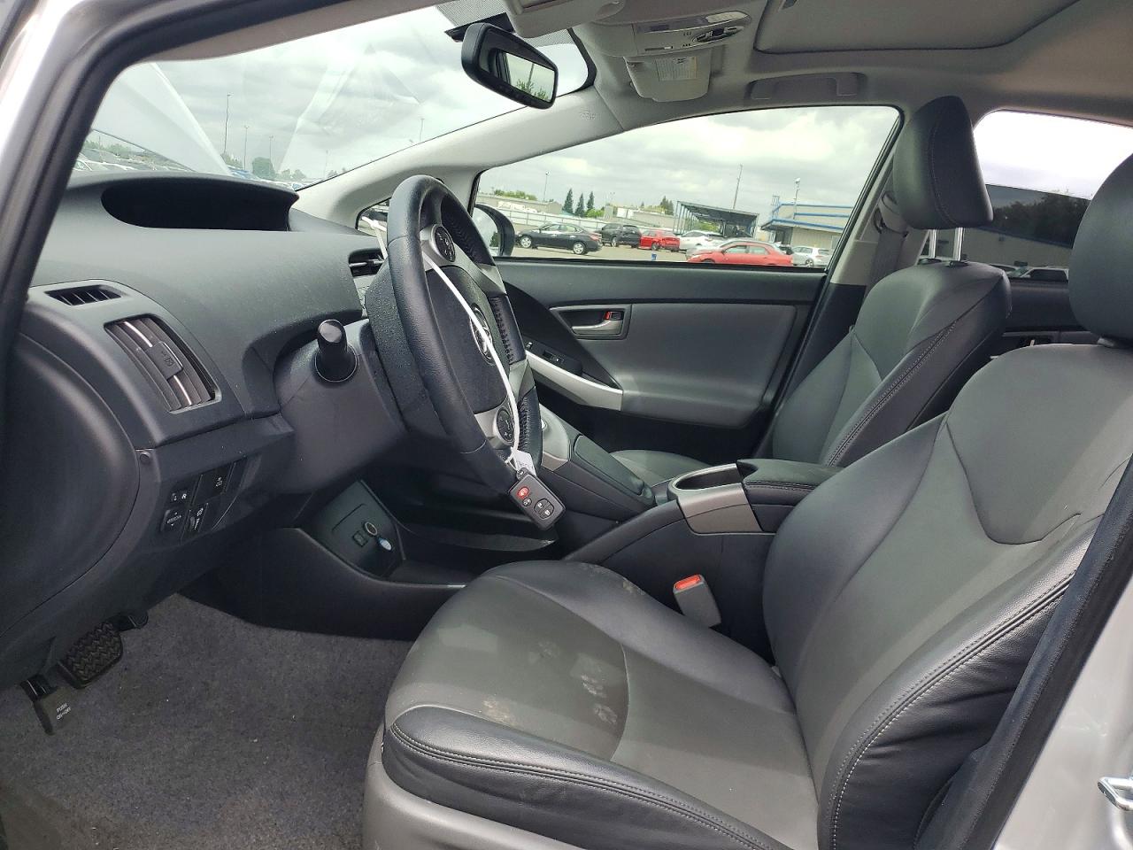 2015 TOYOTA PRIUS