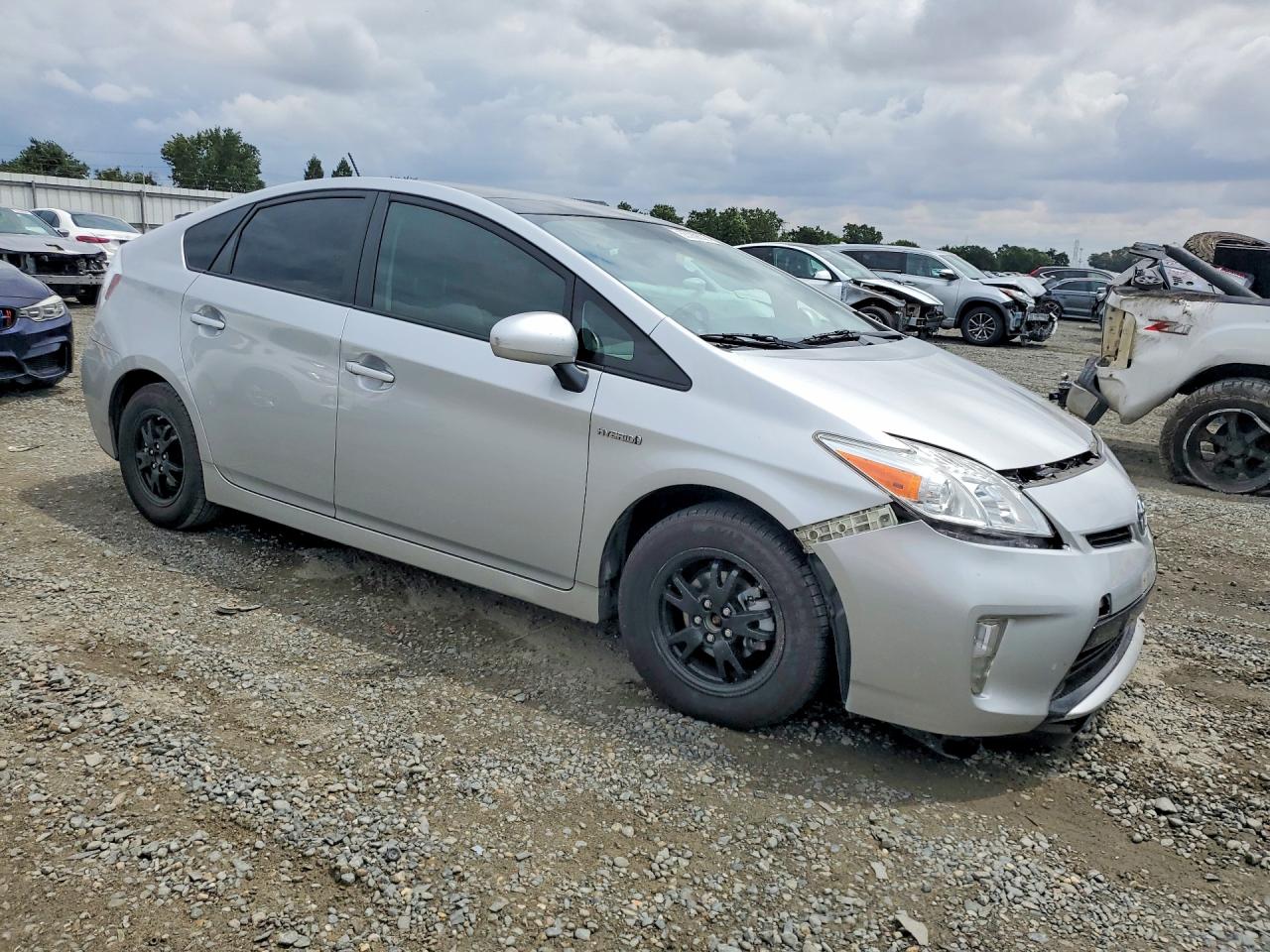 2015 TOYOTA PRIUS