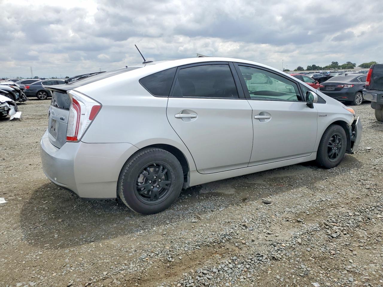 2015 TOYOTA PRIUS